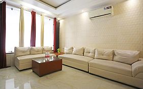 Hotel Iconic At Delhi International Airport